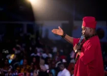 Twin Parrot turns Enugu into a laughing city.webp