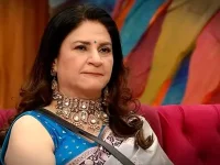 Salman Khan scolds Kunickaa Sadanand on Bigg Boss 19.webp