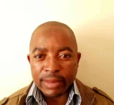 Zimbabwe’s economy is stable, but risks loom for insurance.webp