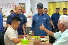 Muhyiddin urges voters not to sell their future.webp