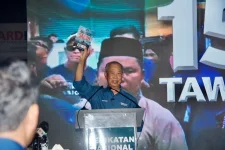 PN unveils 12 development pillars and 159 pledges for Sabah's future.webp
