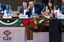 Anwar says resilience needs sound policies, not isolation.webp
