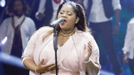 Ex-fiancé of Noma Khumalo threatened while critically ill in hospital.webp