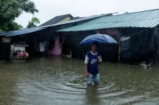 Kelantan floods force evacuation as danger rises.webp