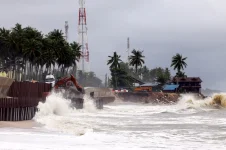 A low-pressure system is expected to bring heavy rain and rough seas till Tuesday.webp