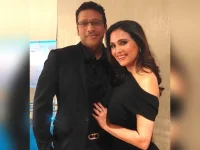 Lara Dutta jokes about getting Mahesh Bhupathi to smile for photos.webp
