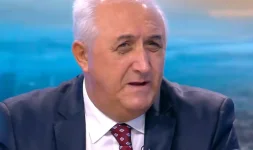 Budget 2026 criticized for lack of reforms, slow growth.webp