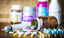 Pharmacists warn of treatment shortages without timely state payments.webp