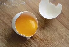Why Egg Yolk Color Matters and What It Reveals.webp