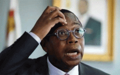 Zimbabweans demand lower taxes, citing heavy burden and lack of transparency.gif