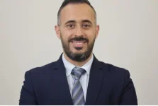 eToro lets UAE users deposit crypto and earn 1% stock rewards.webp