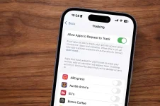 Poland probes Apple over alleged ATT rule bypass for ads.webp