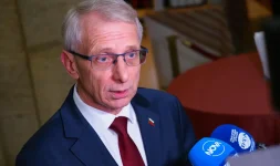 Aggression mars protests, Denkov calls out disgrace in parliament.webp