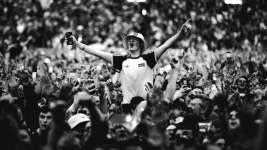 Oasis merch pop-ups hit London, Dublin as reunion buzz soars.webp
