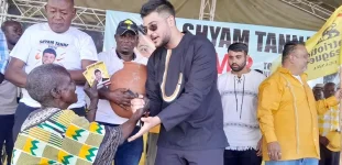 Sanjay Tanna bows out, backs son Shyam for Tororo seat.webp