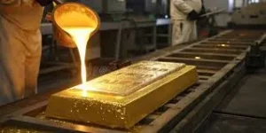 Gold surge lifts mineral earnings, miners brace for new hurdles.webp
