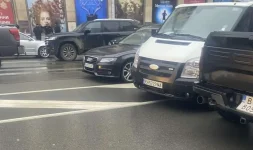 Pleven jeeps jam Sofia, protest clogs Dondukov, and trams.webp