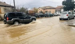 Floods swamp Blagoevgrad, disaster status holds as rain returns.webp