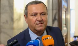 Budget pullback called overdue, APS says ruling party stalling.webp