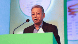 BNP touts trillion-dollar dream, promises jobs for all.gif