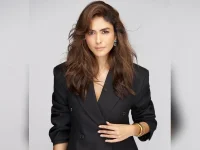 Mrunal Thakur laughs off rumors, calls gossip-free pr.webp