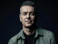 Warner bets big on Kyncl, CEO lands $15M stock-loaded deal.webp