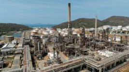 UK ditches Mozambique gas loan, climate row claims a win.webp