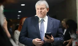 Hristov defends budget, blames opposition for protests.webp