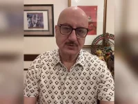 Anupam Kher reflects on father-son bond, wisdom with age.webp