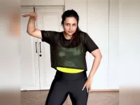 Divyanka preps hard, magic tricks mastered.webp