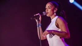Jorja Smith’s label fights AI track stealing her sound.webp