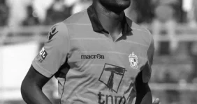 Malawi mourns football legend Esau Kanyenda.webp