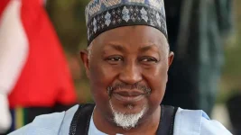Nigeria’s defence chief quits as kidnappings surge, shake-up looms.webp