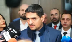 MECH backs no-confidence vote, slams Mitov as incompetent pawn of Peevski.webp