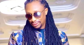Kwaisey Pee sues the awards show, used his face but not his stage.webp