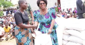 VP Ansah keeps it official, political lines drawn at food handout.webp