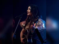 Shibani Kashyap brings retro flair, all eyes on her festival tribute.webp