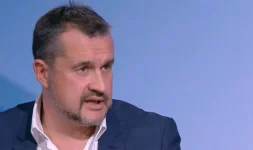 Zhelyazkov’s cabinet quits, experts say the worst is yet to come.webp