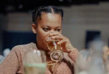 Zodwa Wabantu laughs off wild stage grab, fans divided.webp