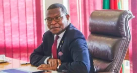 Minister fumes as road chaos outpaces safety rules.webp