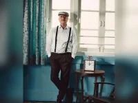 Anupam Kher marks 50 years in Mumbai, salutes the city.webp