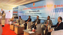 Pragoti–Toyota rolls out first HiAce in Bangladesh launch.gif