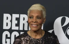 Dionne Warwick sued over Doja Cat royalties, contract drama.webp