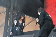 Scabbia slams AI music as soulless cheating, urges Spotify ban.webp