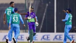 Oporajeyo posts 166, Jishan blazes in Victory Day clash.webp