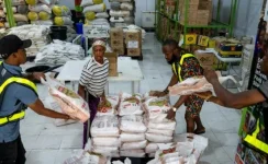 Lagos spreads festive cheer with cash, hugs for pensioners.webp