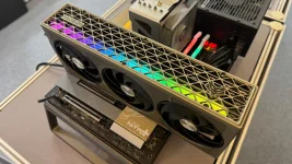 Sapphire RX 9070 XT ditches cables with Phantom Link twist.webp