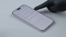 iPhone 16 Pro Max mods its way past Apple’s new battery king.webp