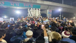 Nation erupts, Hadi's death ignites mass fury.webp