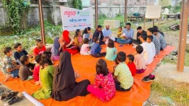 Poems echo at station, kids honor Liberation spirit.webp